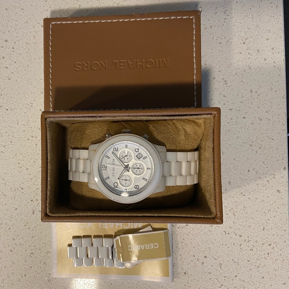 🤍 Michael Kors White Watch